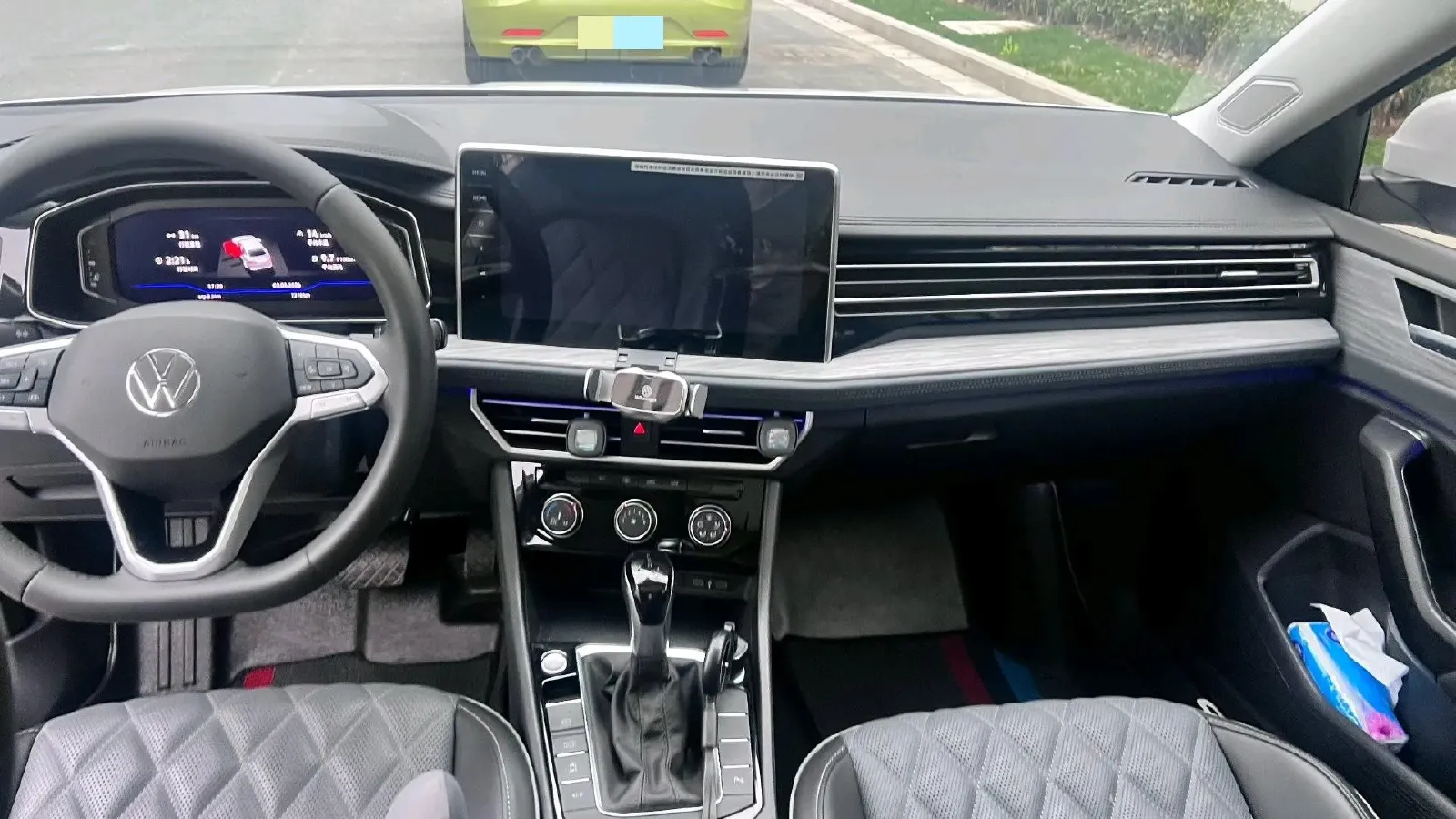 2025 Volkswagen Sagitar 1.5T 160HP L4 7DCT,autocango,china used car exporter,china ev exporter,chinese used car exporter,chinese used ev exporter