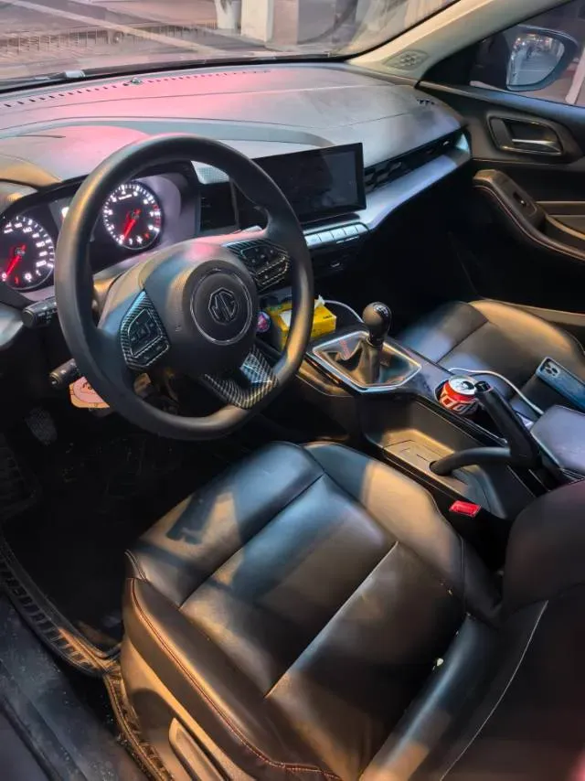 2021 MG 5 1.5L 120HP L4 5MT,autocango,china used car exporter,china ev exporter,chinese used car exporter,chinese used ev exporter