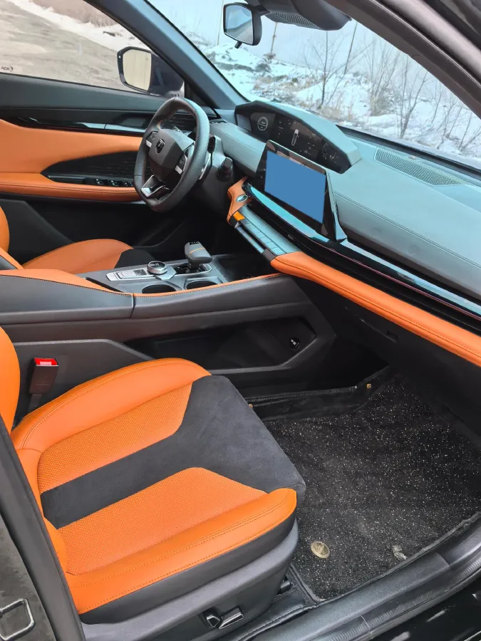 2023 ChangAn UNI-V 1.5T 188HP L4 7DCT,autocango,china used car exporter,china ev exporter,chinese used car exporter,chinese used ev exporter