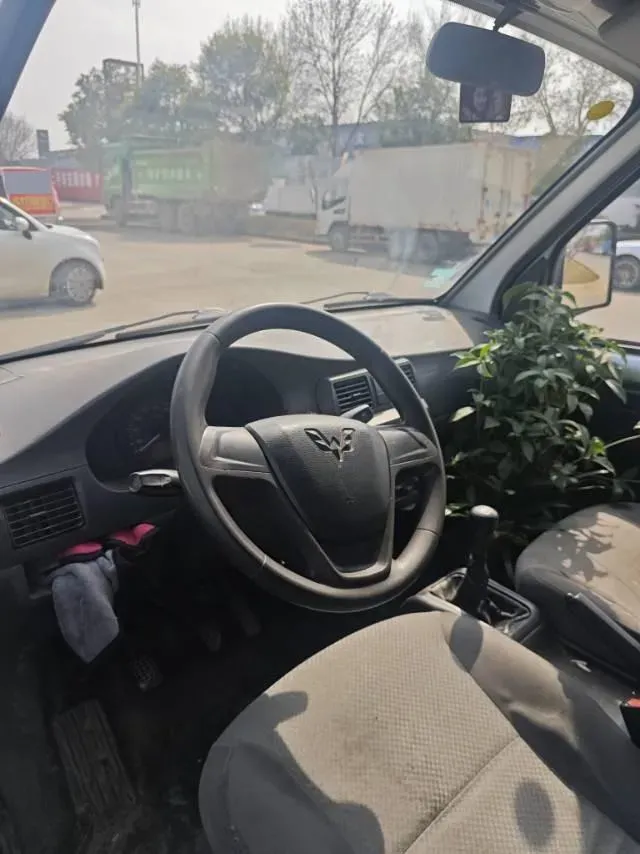 2020 WuLing RongGuang Mini Truck 1.5L 99HP L4 5MT,autocango,china used car exporter,china ev exporter,chinese used car exporter,chinese used ev exporter