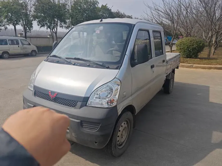 2020 WuLing RongGuang Mini Truck 1.5L 99HP L4 5MT,autocango,china used car exporter,china ev exporter,chinese used car exporter,chinese used ev exporter
