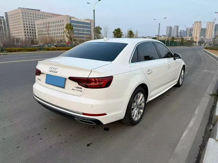 2019 Audi A4L 2.0T 190HP L4 7DCT,autocango,china used car exporter,china ev exporter,chinese used car exporter,chinese used ev exporter