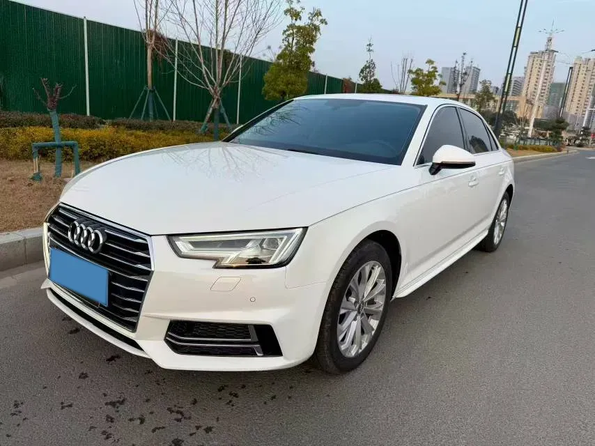 2019 Audi A4L 2.0T 190HP L4 7DCT,autocango,china used car exporter,china ev exporter,chinese used car exporter,chinese used ev exporter