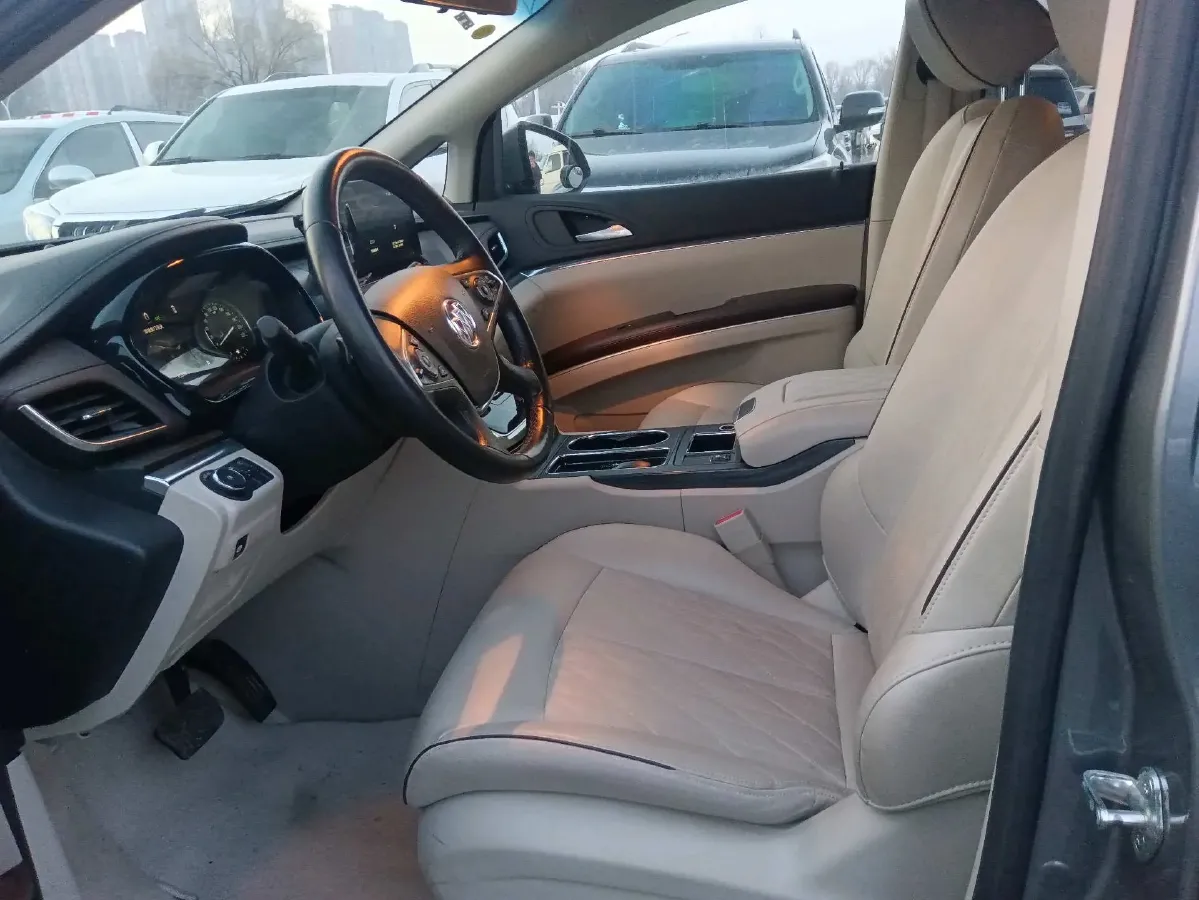 2021 Buick GL8 2.0T 237HP L4 9AT,autocango,china used car exporter,china ev exporter,chinese used car exporter,chinese used ev exporter