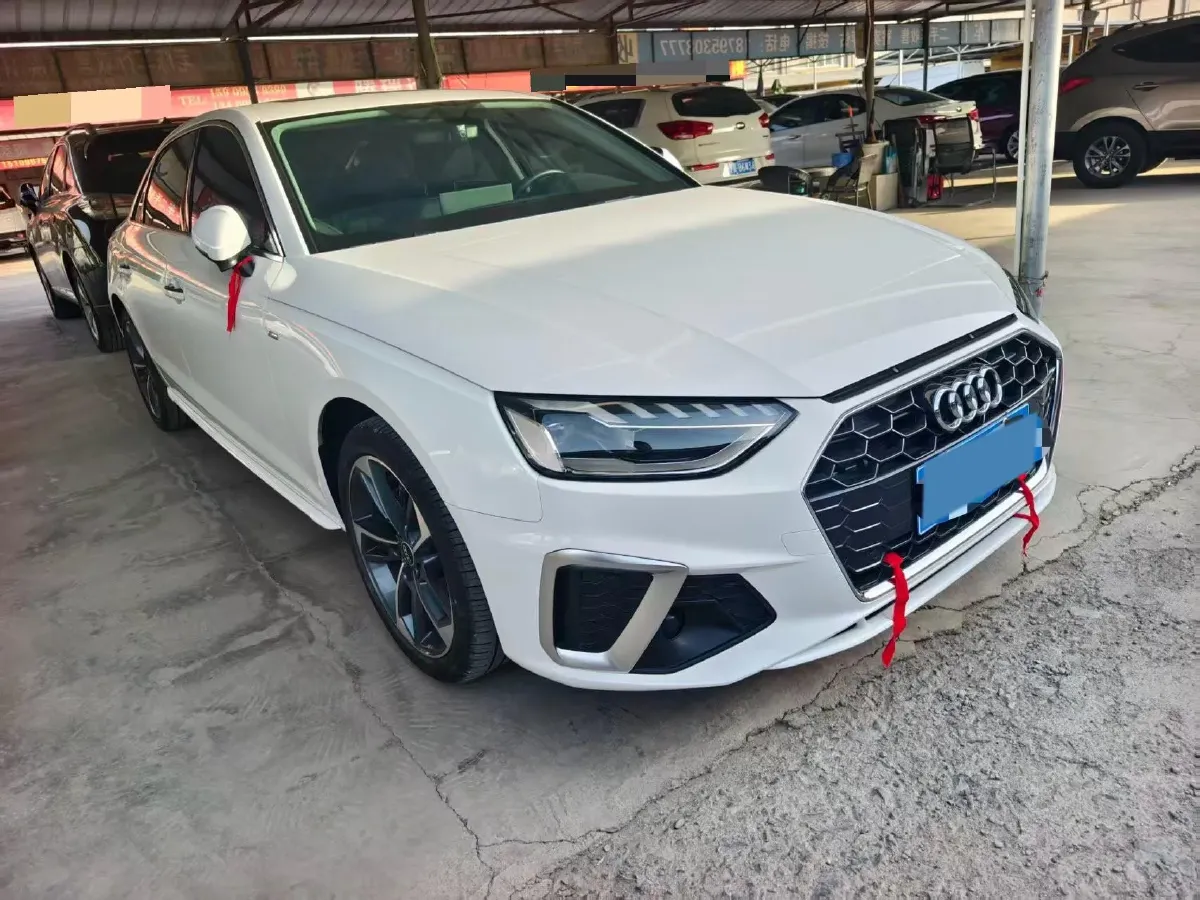 2022 Audi A4L 2.0T 190HP L4 7DCT,autocango,china used car exporter,china ev exporter,chinese used car exporter,chinese used ev exporter