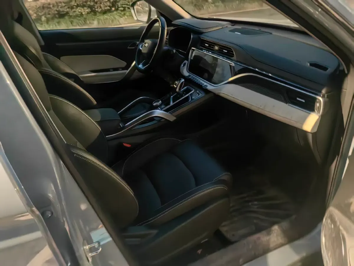 2022 Geely Azkarra 1.8T 184HP L4 7DCT,autocango,china used car exporter,china ev exporter,chinese used car exporter,chinese used ev exporter