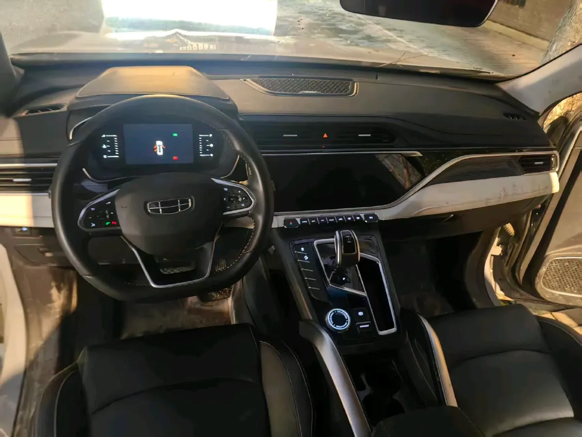 2022 Geely Azkarra 1.8T 184HP L4 7DCT,autocango,china used car exporter,china ev exporter,chinese used car exporter,chinese used ev exporter