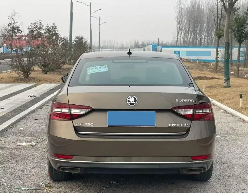 2018 Skoda Kodiak 1.8T 180HP L4 7DCT,autocango,china used car exporter,china ev exporter,chinese used car exporter,chinese used ev exporter