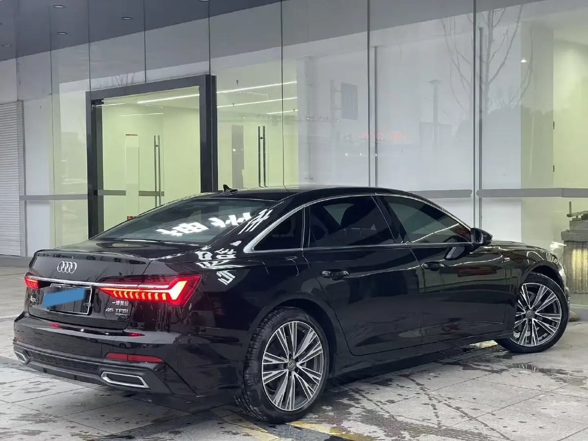 2021 Audi A6L 2.0T 224HP L4 7DCT,autocango,china used car exporter,china ev exporter,chinese used car exporter,chinese used ev exporter