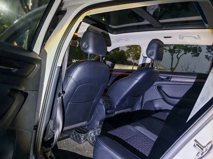 2018 Skoda Kodiak 2.0T 186HP L4 7DCT,autocango,china used car exporter,china ev exporter,chinese used car exporter,chinese used ev exporter