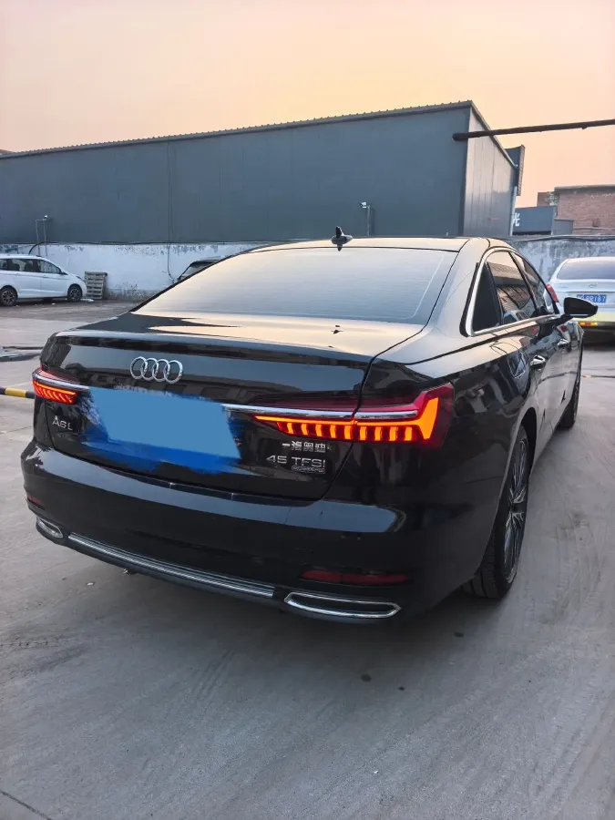 2021 Audi A6L 2.0T 224HP L4 7DCT,autocango,china used car exporter,china ev exporter,chinese used car exporter,chinese used ev exporter