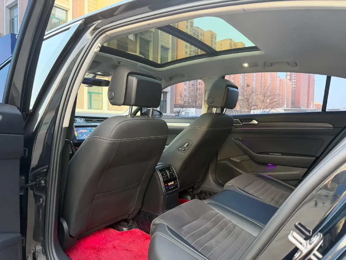 2020 Volkswagen Magotan 2.0T 186HP L4 7DCT,autocango,china used car exporter,china ev exporter,chinese used car exporter,chinese used ev exporter