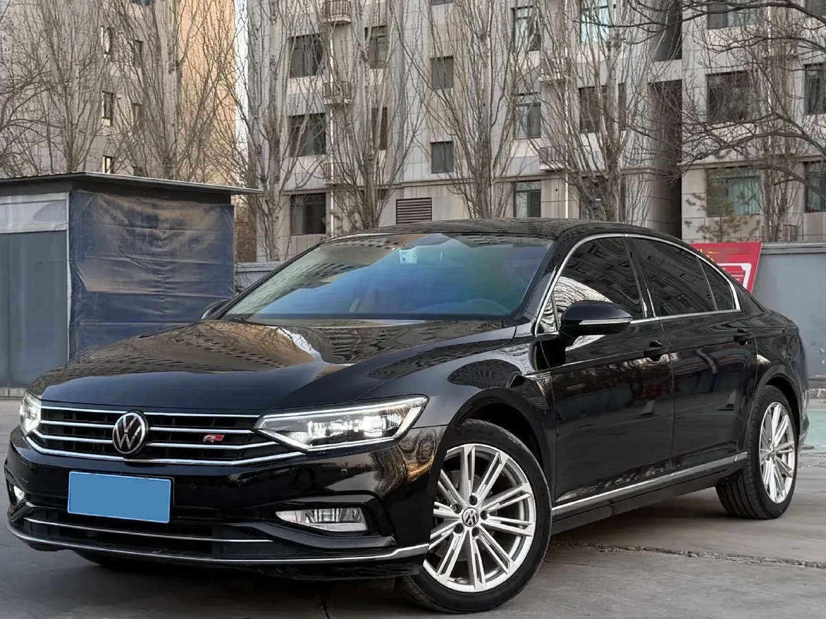 2020 Volkswagen Magotan 2.0T 186HP L4 7DCT,autocango,china used car exporter,china ev exporter,chinese used car exporter,chinese used ev exporter