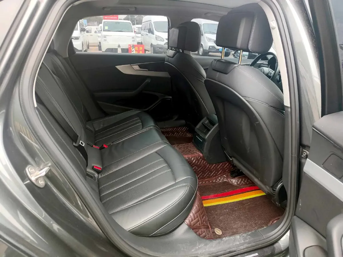 2022 Audi A4L 2.0T 190HP L4 7DCT,autocango,china used car exporter,china ev exporter,chinese used car exporter,chinese used ev exporter