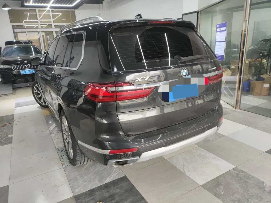2021 BMW X7 3.0T 340HP L6 8AT,autocango,china used car exporter,china ev exporter,chinese used car exporter,chinese used ev exporter