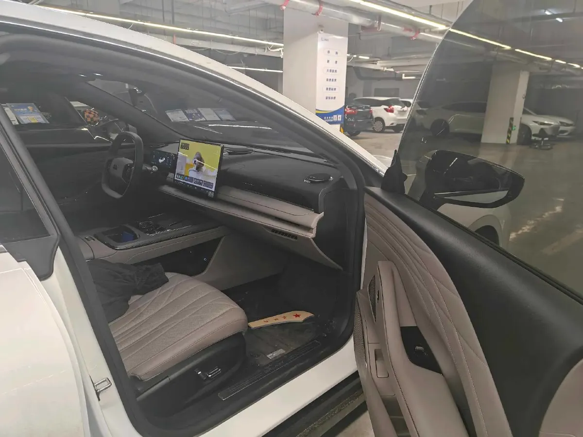 2025 Geely Galaxy Starshine 8 1.5L 112HP L4 1DHT PHEV,autocango,china used car exporter,china ev exporter,chinese used car exporter,chinese used ev exporter