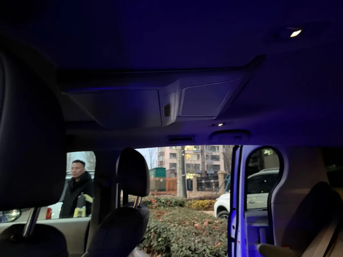 2024 Toyota Granvia 2.5L 189HP L4 E-CVT Hybrid,autocango,china used car exporter,china ev exporter,chinese used car exporter,chinese used ev exporter