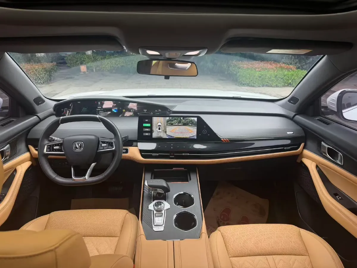 2021 ChangAn UNI-K 2.0T 233HP L4 8AT,autocango,china used car exporter,china ev exporter,chinese used car exporter,chinese used ev exporter