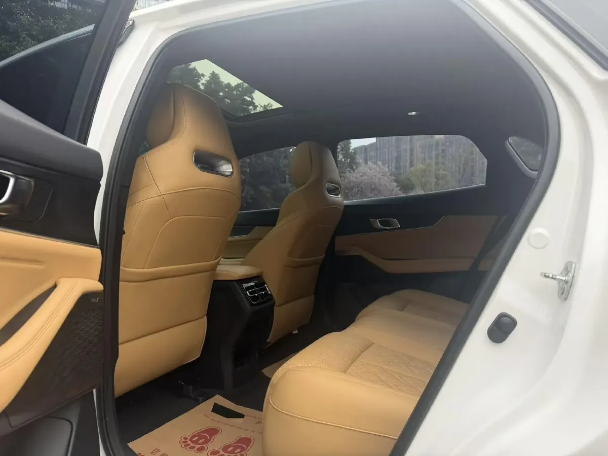 2021 ChangAn UNI-K 2.0T 233HP L4 8AT,autocango,china used car exporter,china ev exporter,chinese used car exporter,chinese used ev exporter