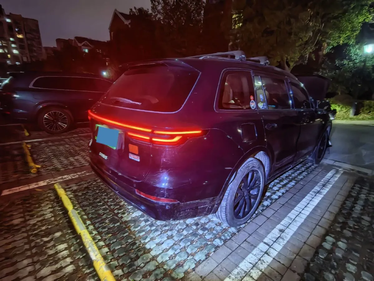 2020 Li ONE Range Extended 131HP REEV 40.5KWH,autocango,china used car exporter,china ev exporter,chinese used car exporter,chinese used ev exporter