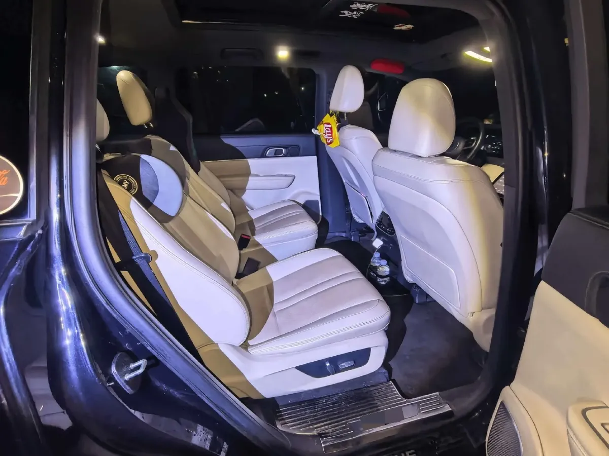 2020 Li ONE Range Extended 131HP REEV 40.5KWH,autocango,china used car exporter,china ev exporter,chinese used car exporter,chinese used ev exporter