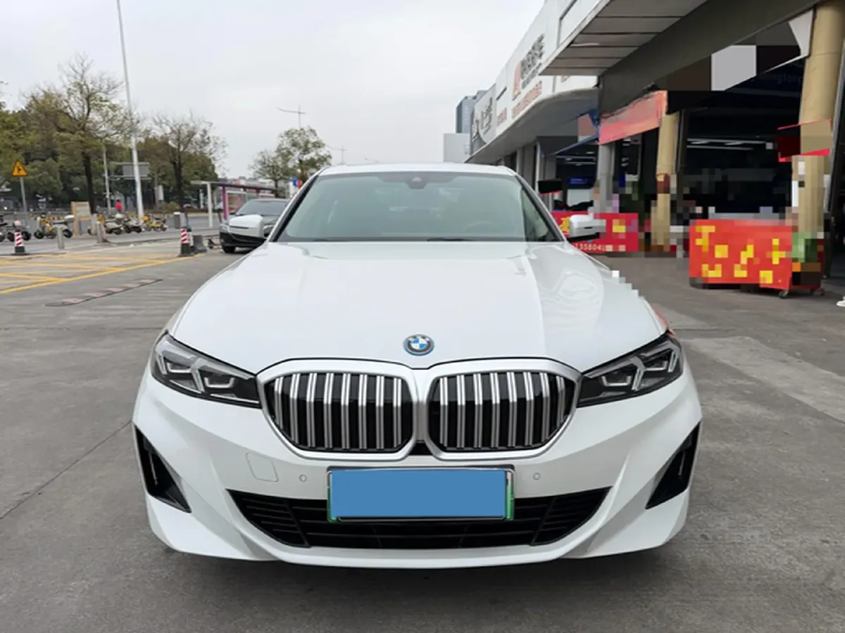 2024 BMW i3 BEV 70KWH,autocango,china used car exporter,china ev exporter,chinese used car exporter,chinese used ev exporter