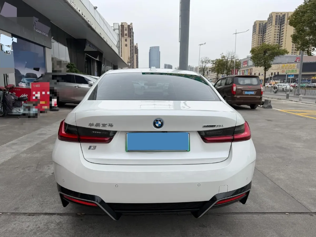 2024 BMW i3 BEV 70KWH,autocango,china used car exporter,china ev exporter,chinese used car exporter,chinese used ev exporter