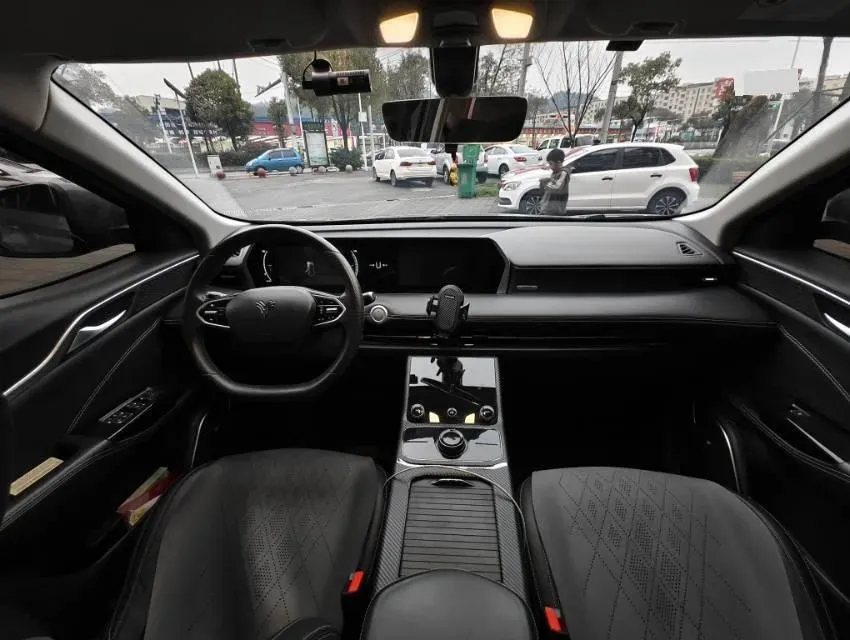 2022 Ford Focus 1.5T 177HP L4 6AT,autocango,china used car exporter,china ev exporter,chinese used car exporter,chinese used ev exporter