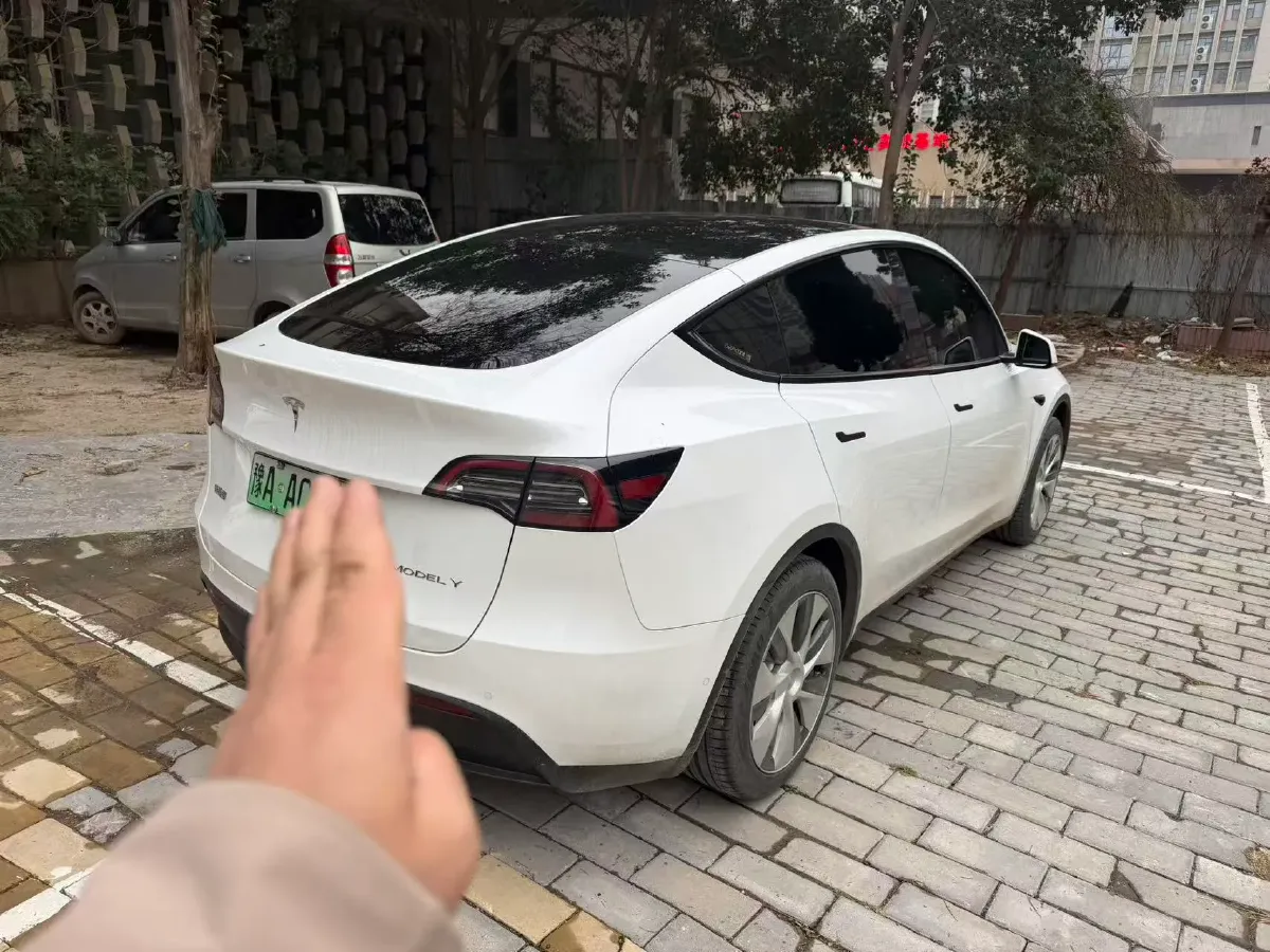 2022 Tesla Model Y BEV 60KWH,autocango,china used car exporter,china ev exporter,chinese used car exporter,chinese used ev exporter