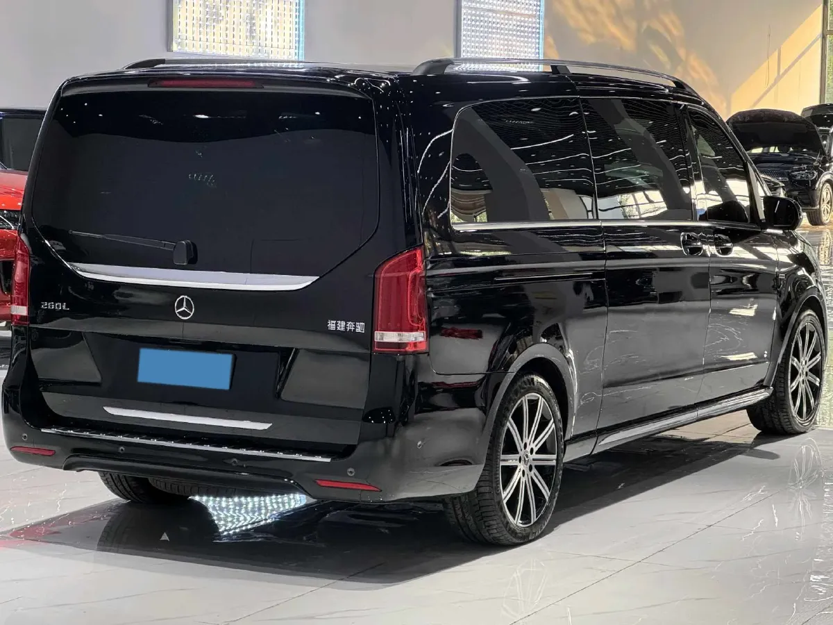 2022 Mercedes-Benz V Class 2.0T 211HP L4 9AT,autocango,china used car exporter,china ev exporter,chinese used car exporter,chinese used ev exporter