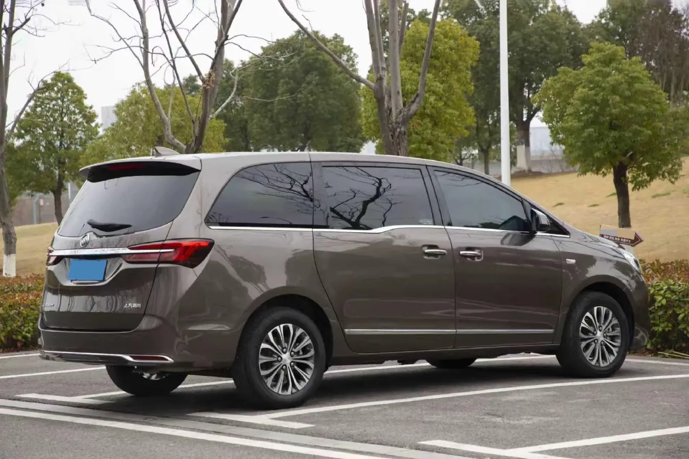 2021 Buick GL8 2.0T 237HP L4 9AT,autocango,china used car exporter,china ev exporter,chinese used car exporter,chinese used ev exporter