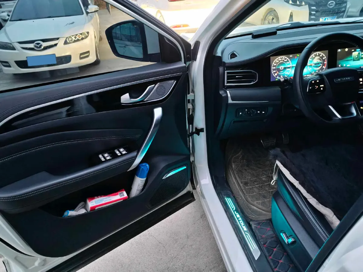 2020 Jetour X90 1.6T 197HP L4 7DCT,autocango,china used car exporter,china ev exporter,chinese used car exporter,chinese used ev exporter