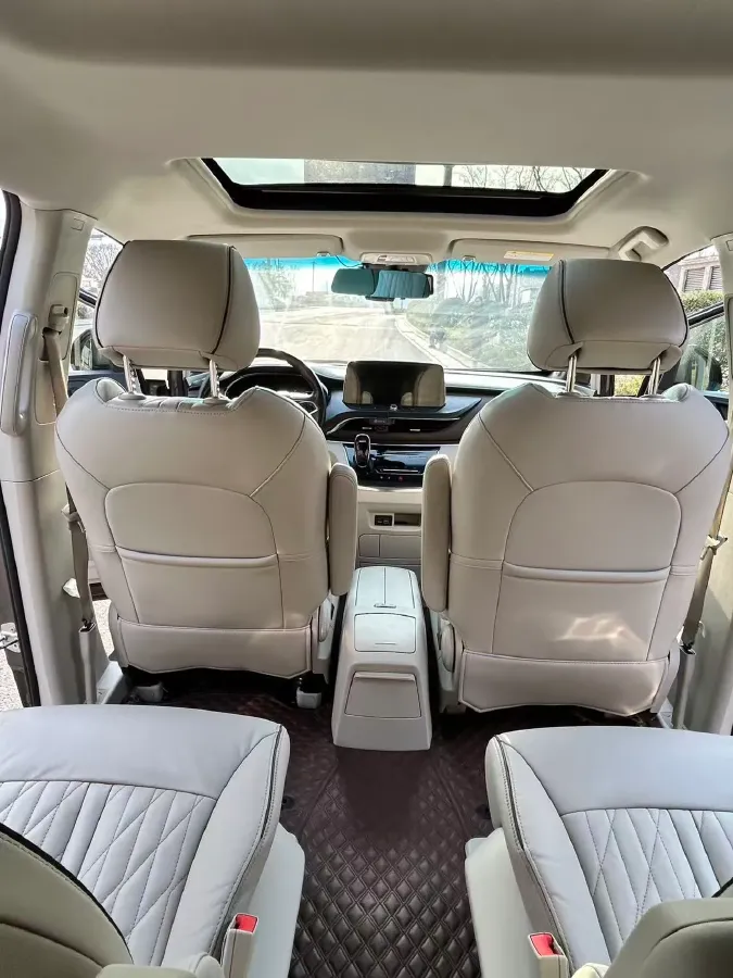 2023 Buick GL8 2.0T 237HP L4 9AT,autocango,china used car exporter,china ev exporter,chinese used car exporter,chinese used ev exporter