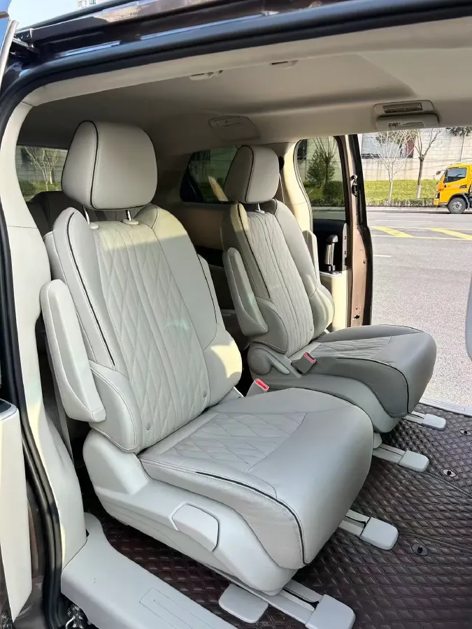 2023 Buick GL8 2.0T 237HP L4 9AT,autocango,china used car exporter,china ev exporter,chinese used car exporter,chinese used ev exporter