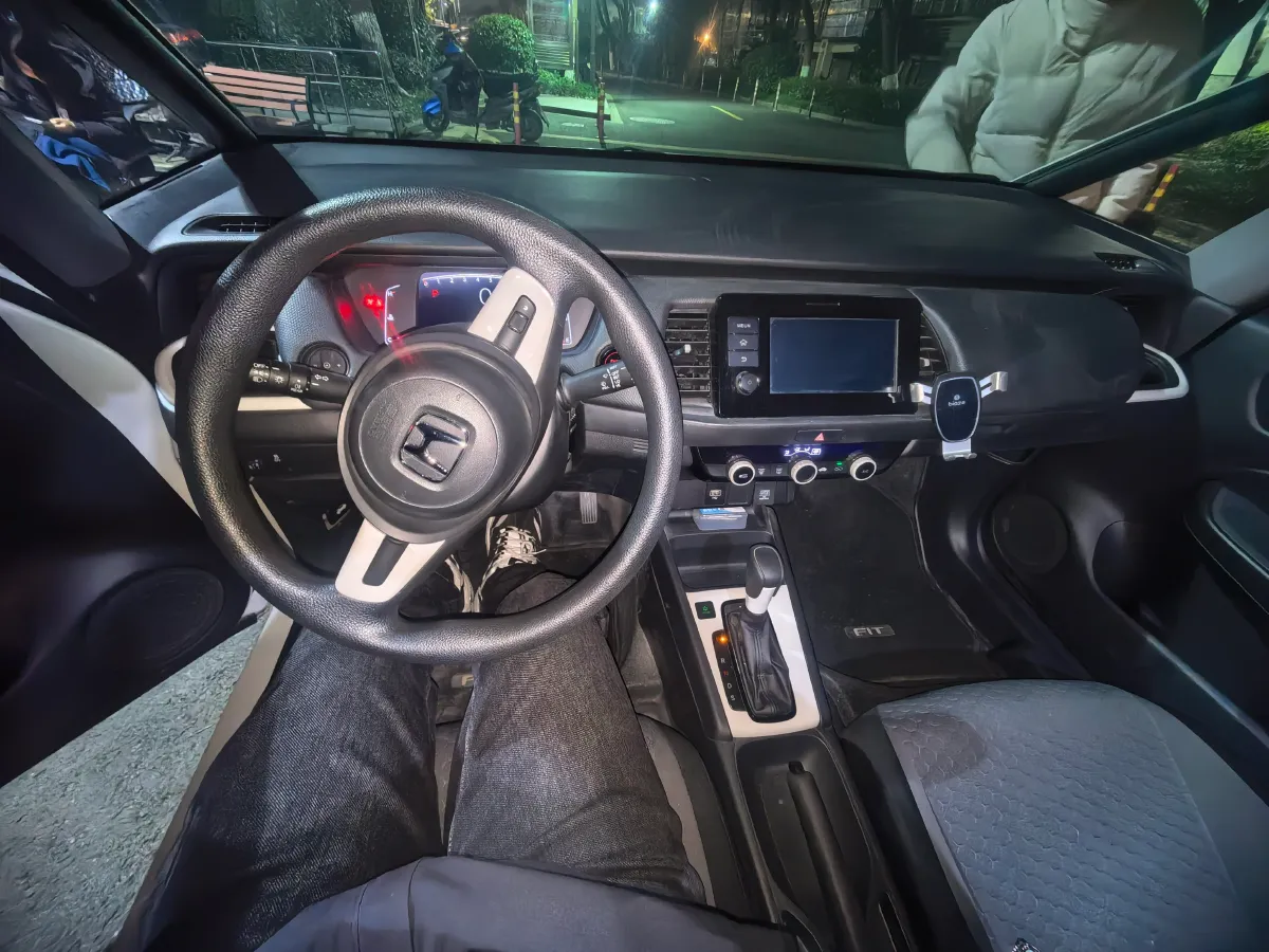 2021 Honda Fit 1.5L 131HP L4 CVT,autocango,china used car exporter,china ev exporter,chinese used car exporter,chinese used ev exporter