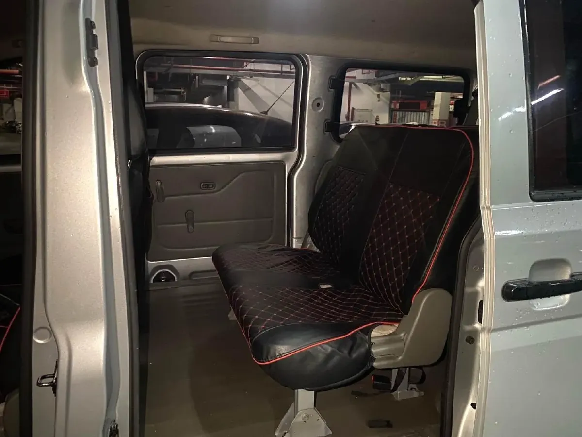 2018 WuLing RongGuang V 1.2L 88HP L4 5MT,autocango,china used car exporter,china ev exporter,chinese used car exporter,chinese used ev exporter