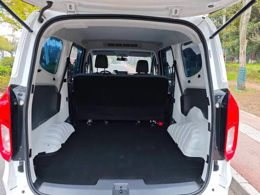 2024 WuLing HongGuang New Energy BEV 32.6KWH,autocango,china used car exporter,china ev exporter,chinese used car exporter,chinese used ev exporter