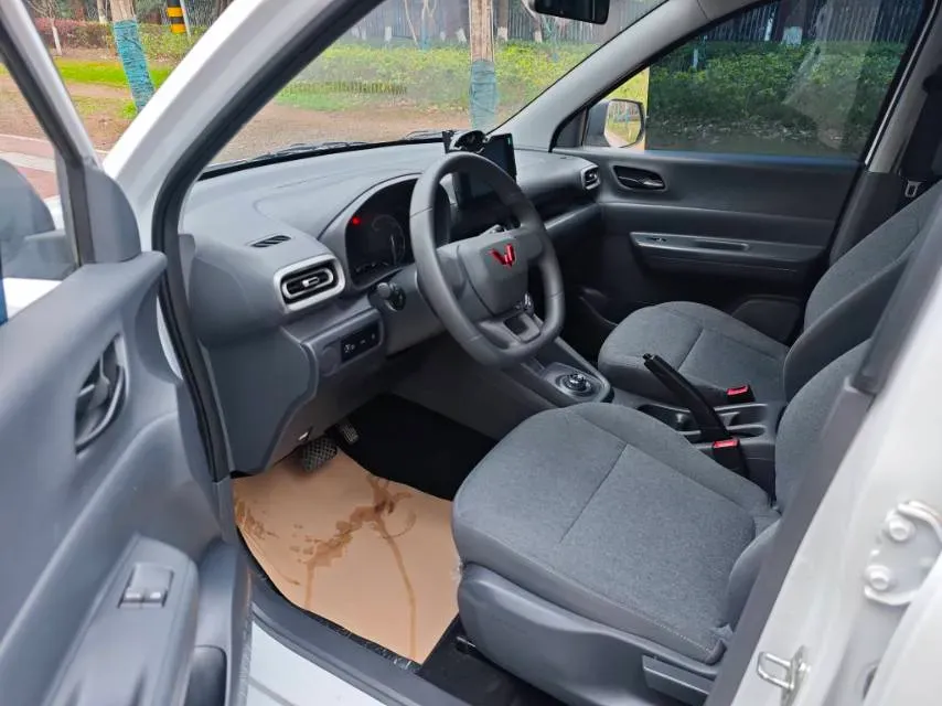 2024 WuLing HongGuang New Energy BEV 32.6KWH,autocango,china used car exporter,china ev exporter,chinese used car exporter,chinese used ev exporter