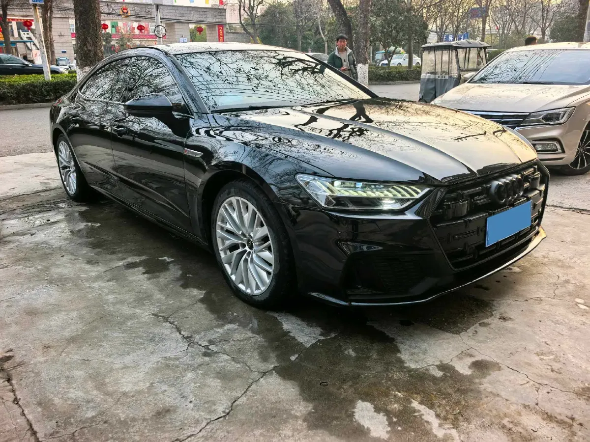2024 Audi A7L 2.0T 245HP L4 7DCT,autocango,china used car exporter,china ev exporter,chinese used car exporter,chinese used ev exporter