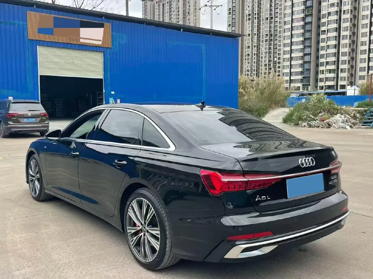 2025 Audi A6L 2.0T 245HP L4 7DCT,autocango,china used car exporter,china ev exporter,chinese used car exporter,chinese used ev exporter