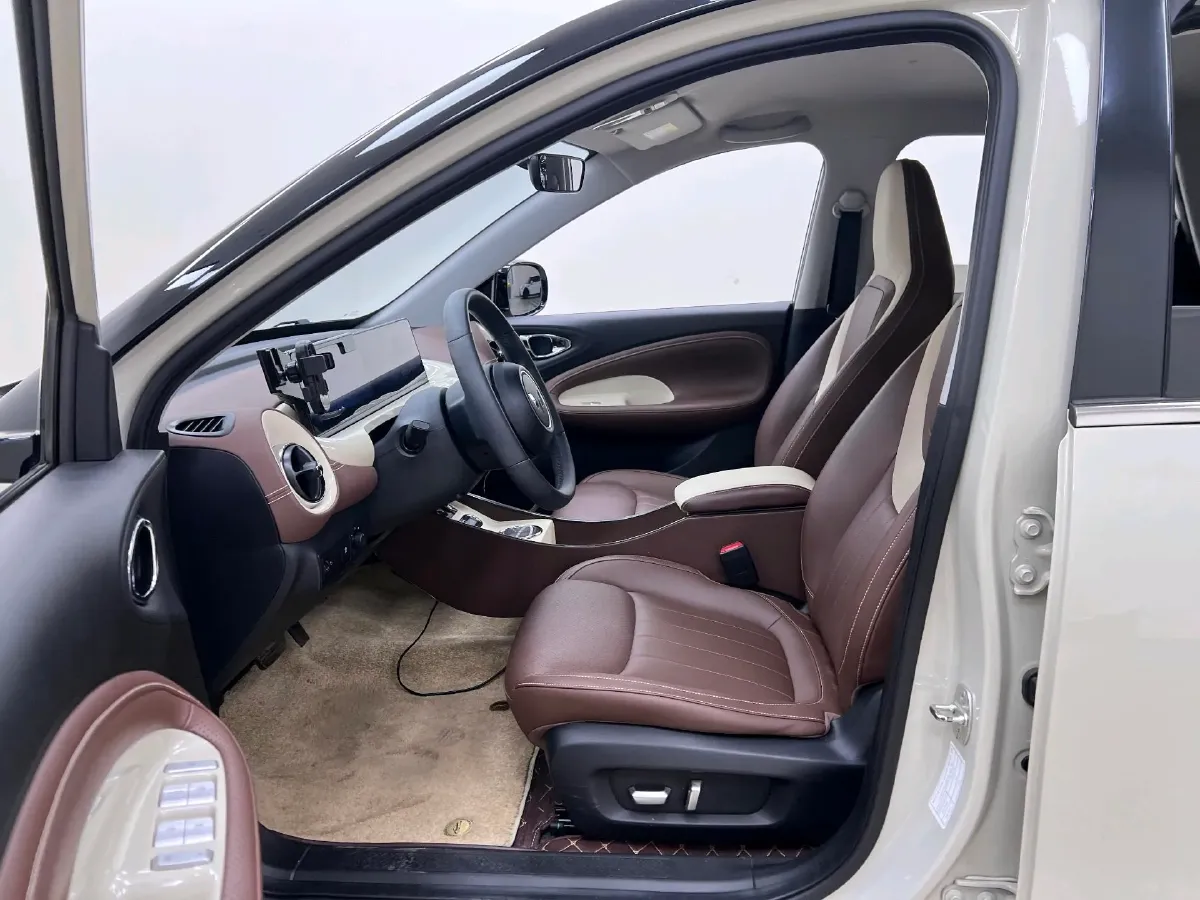 2023 WuLing BinGuo BEV 37.9KWH,autocango,china used car exporter,china ev exporter,chinese used car exporter,chinese used ev exporter