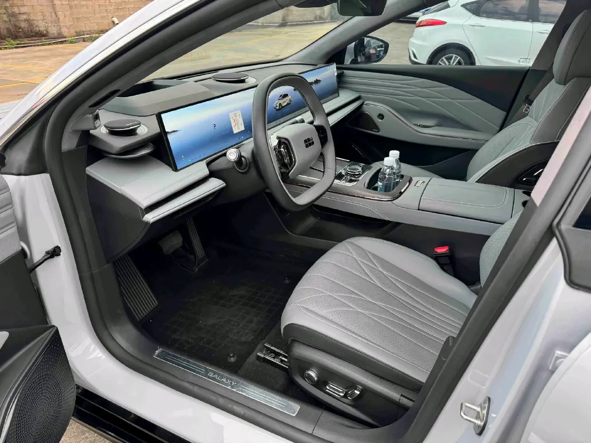 2025 MAXUS InterstellarX 2.5T 224HP L4 8AT,autocango,china used car exporter,china ev exporter,chinese used car exporter,chinese used ev exporter