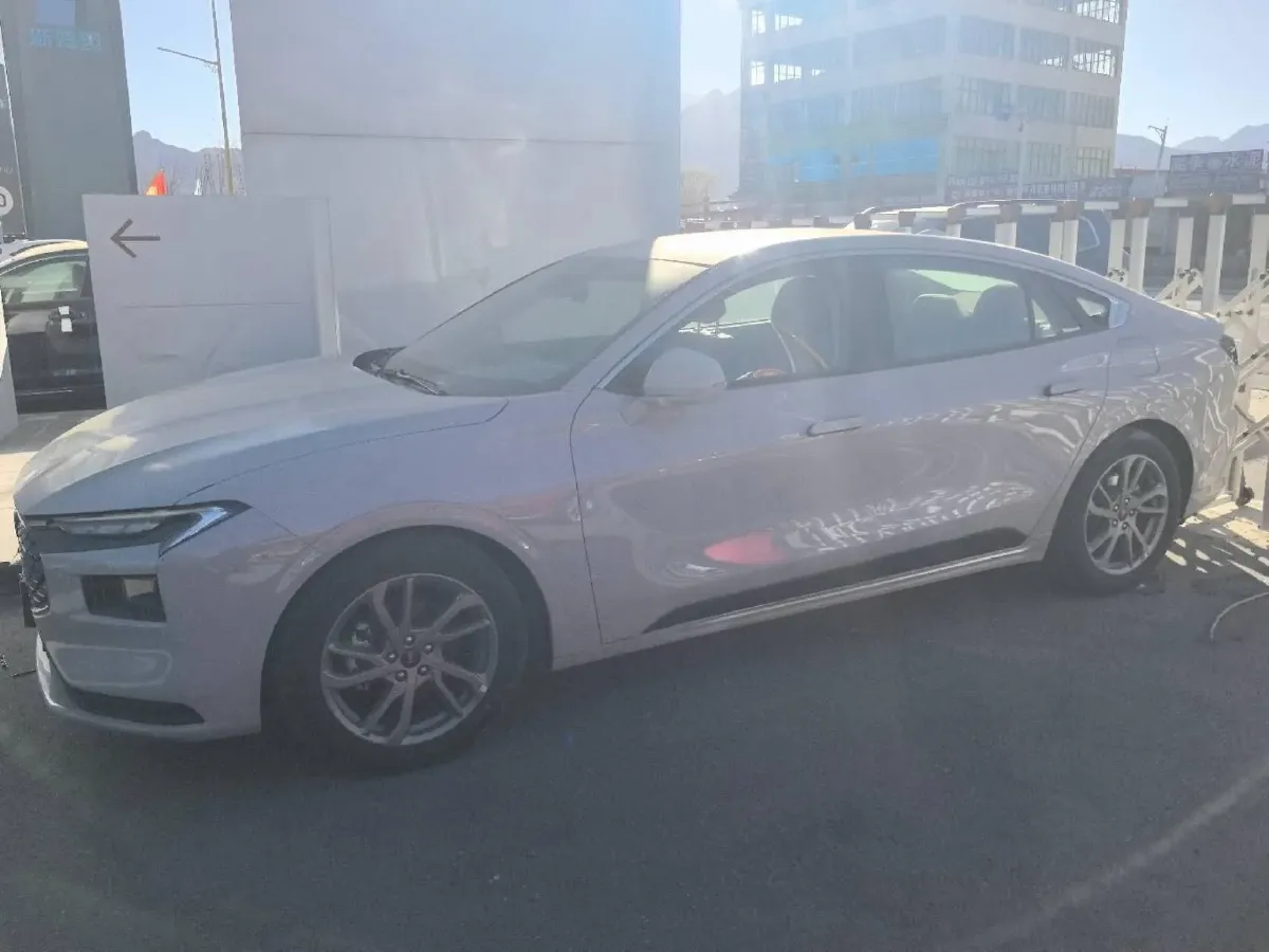 2023 Ford Mondeo 1.5T 190HP L4 8AT,autocango,china used car exporter,china ev exporter,chinese used car exporter,chinese used ev exporter