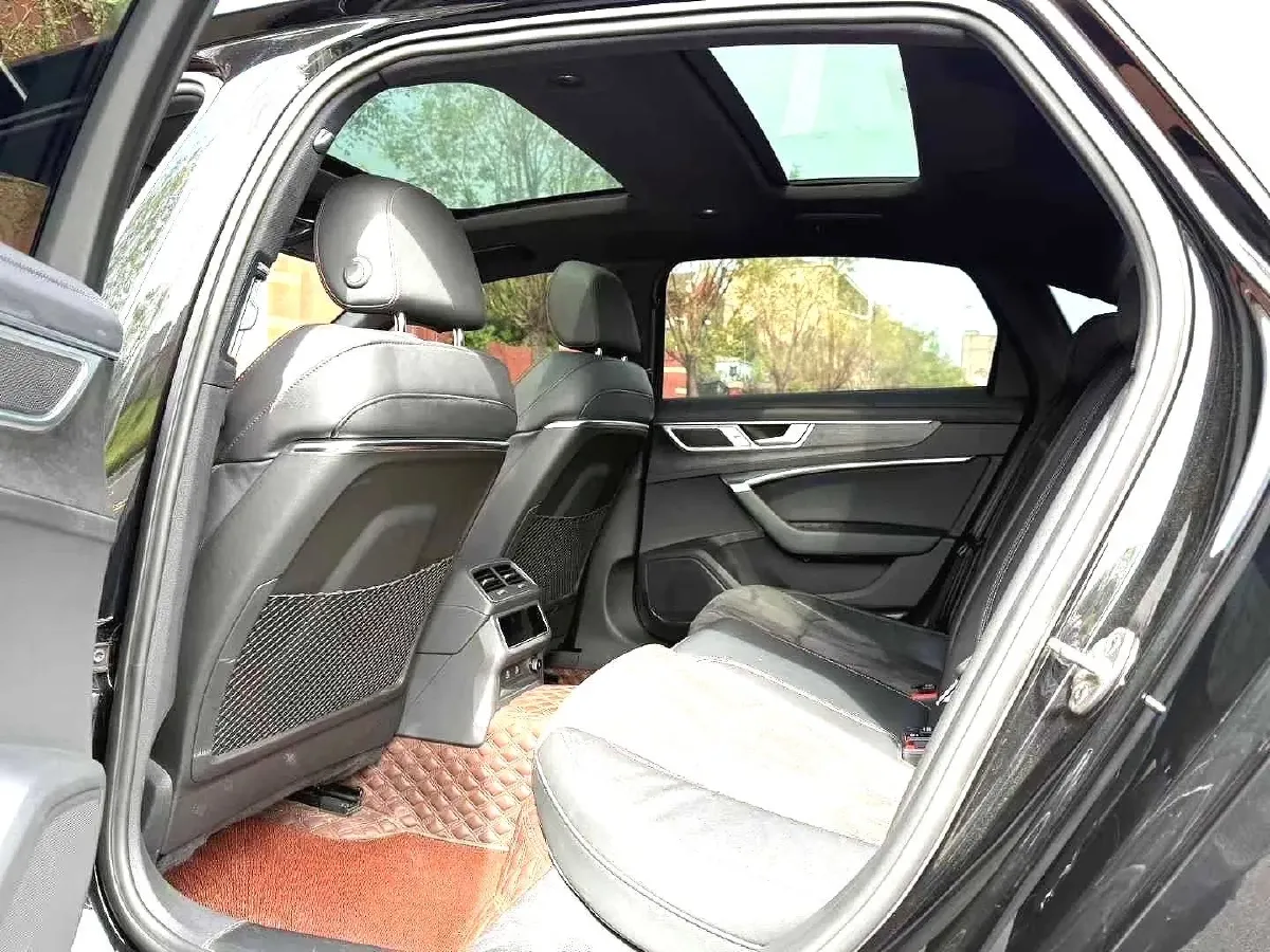 2023 Audi A6L 2.0T 245HP L4 7DCT,autocango,china used car exporter,china ev exporter,chinese used car exporter,chinese used ev exporter