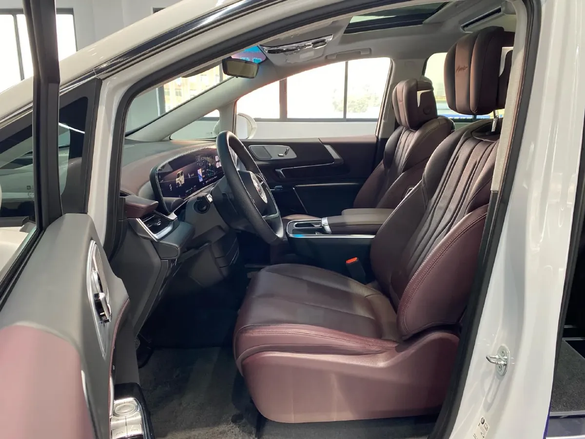 2023 Buick Century 2.0T 237HP L4 9AT,autocango,china used car exporter,china ev exporter,chinese used car exporter,chinese used ev exporter