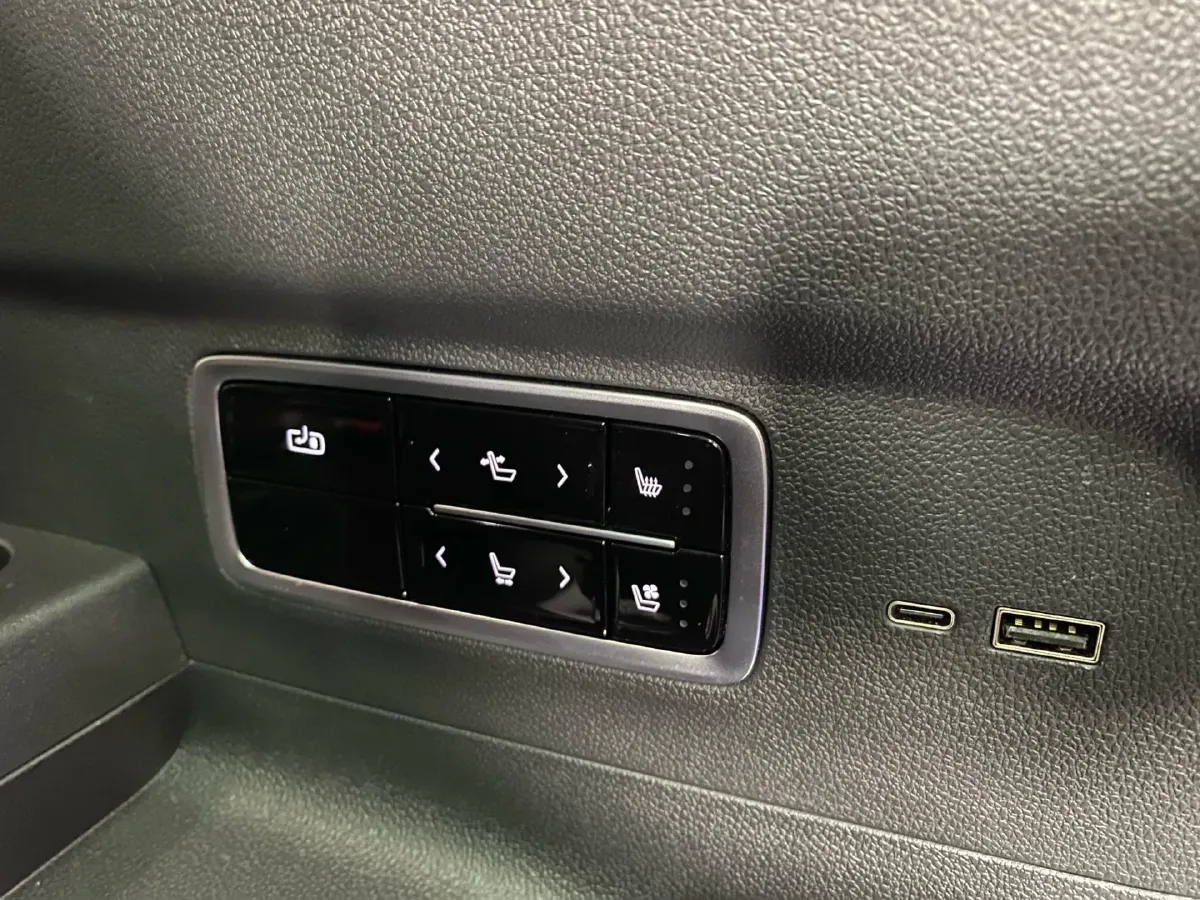 2023 Buick Century 2.0T 237HP L4 9AT,autocango,china used car exporter,china ev exporter,chinese used car exporter,chinese used ev exporter