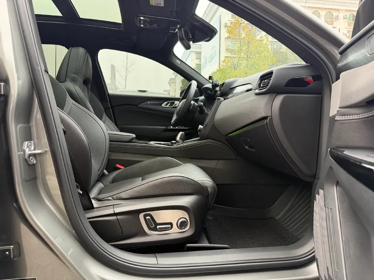 2021 LYNK&CO 03 2.0T 190HP L4 6AT,autocango,china used car exporter,china ev exporter,chinese used car exporter,chinese used ev exporter