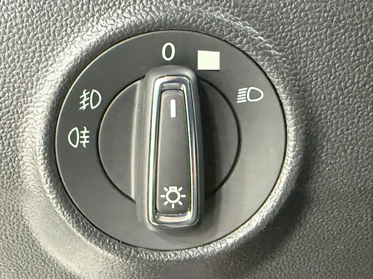 2021 Volkswagen T-Roc 1.4T 150HP L4 7DCT,autocango,china used car exporter,china ev exporter,chinese used car exporter,chinese used ev exporter