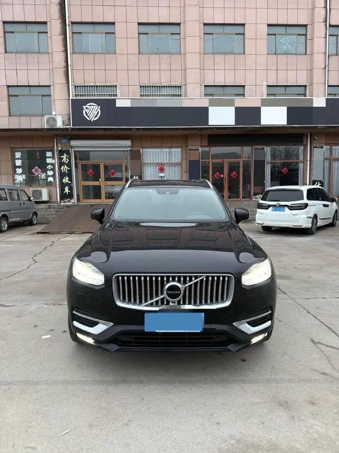 2022 Volvo XC90 2.0T 299HP L4 8AT,autocango,china used car exporter,china ev exporter,chinese used car exporter,chinese used ev exporter