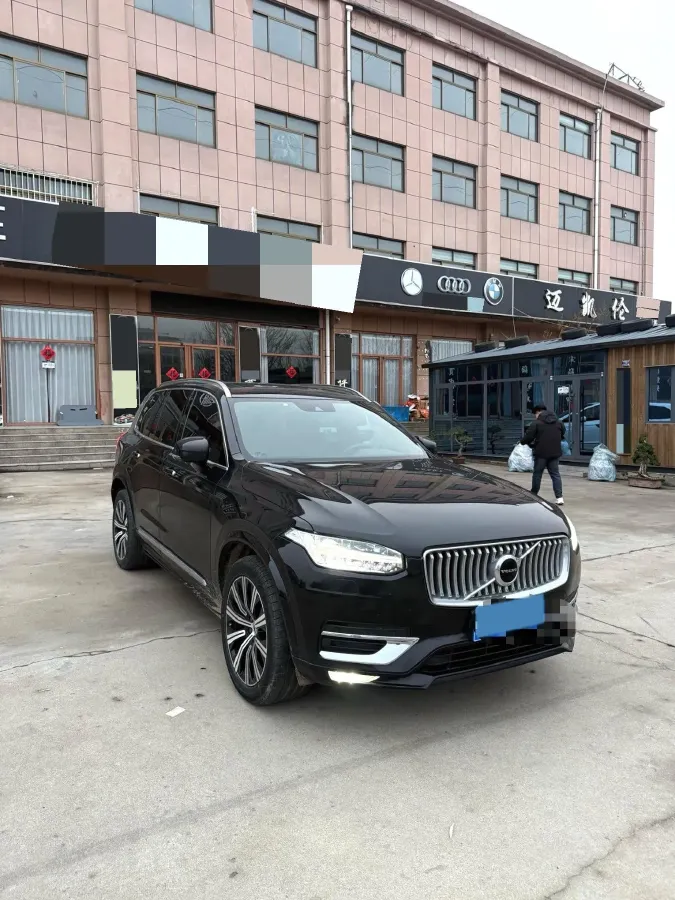 2022 Volvo XC90 2.0T 299HP L4 8AT,autocango,china used car exporter,china ev exporter,chinese used car exporter,chinese used ev exporter